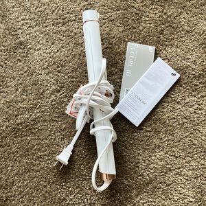 t3 Curl ID 1.25” Smart Curling Iron with Interactive Touch Interface